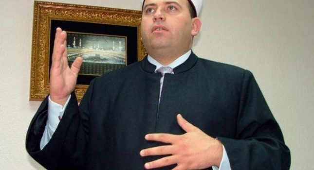 KRST VRAĆEN NA SAHAT KULU. ISLAMSKA ZAJEDNICA: OVAKAV ČIN PODSJEĆA NA “KLEROFAŠIZAM“
