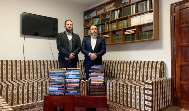 IKC Podgorica donirao 100 Naslova vrijednih knjiga biblioteci Medrese Gazi Isa Beg u Rožajama