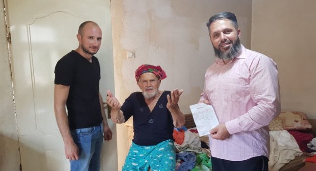 Anonimni donator uplatio tople obroke starom, bolesnom i slijepom Hdž.Hasanu iz Dinoše