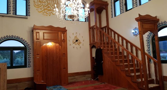 Poklon knjige za najvredniji džemat u Crnoj Gori-džamije Klezna MIZ -Ulcinj (FOTO)