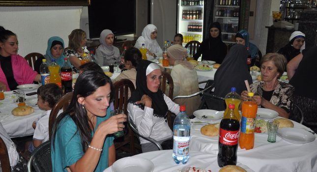 IKC Podgorica upriličio veliku iftarsku sofru, predavanje prof.Elvedina Pezića i podjeli islamskih knjiga
