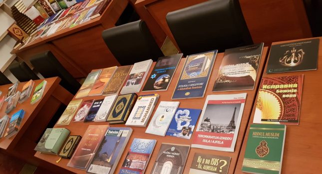 76 naslova vjerskih knjiga za naj-plodonosniju džamiju Klezna u Ulcinju