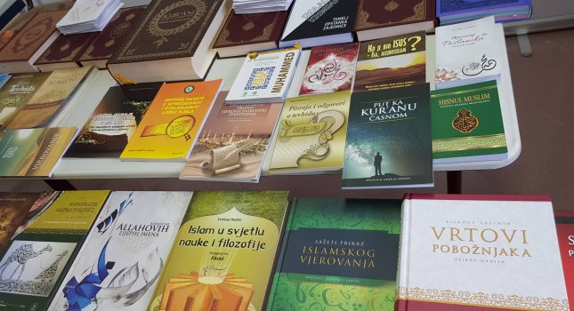 Donacija 56 naslova knjiga za biblioteku Škole Kur`ana časnog u Beranama
