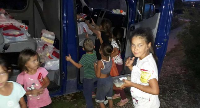Podijeljeno 1600 kg prehrambrenih namjernica i hemije socijalno ugrozenim porodicama