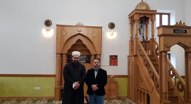 IKC Podgorica donirao 1500 raznih knjiga džematima u Bijelo polju (FOTO)