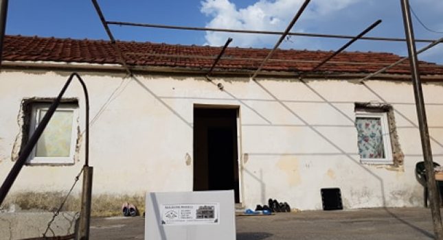 U oči blagoslovljene 27 noći mnogim porodicama uručeni paketi (FOTO)