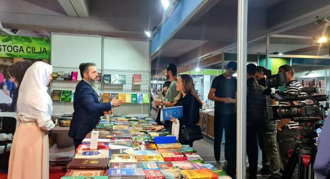 IKC-PODGORICA PONOVO NAJUSPJEŠNIJI NA ŠESNAESTOM MEĐUNARODNOM SAJMU KNJIGA I OBRAZOVANJA U PODGORICI (210 FOTOGRAFIJA)