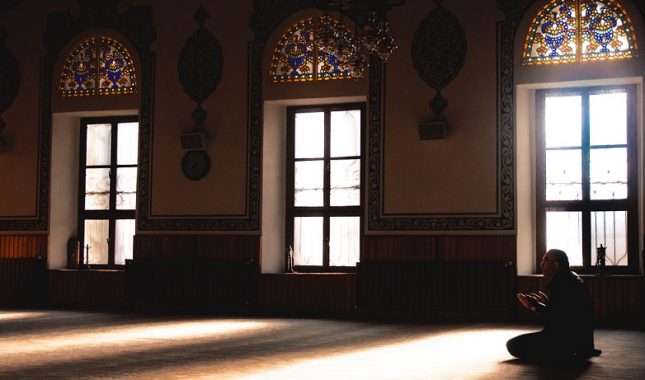 Devet islamskih načina kako se izboriti s brigama i životnim problemima