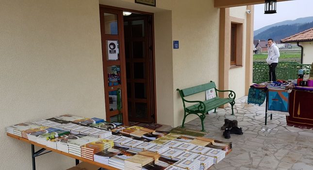 IKC Podgorica donirao 1500 raznih knjiga džematima u Bijelo polju (FOTO)