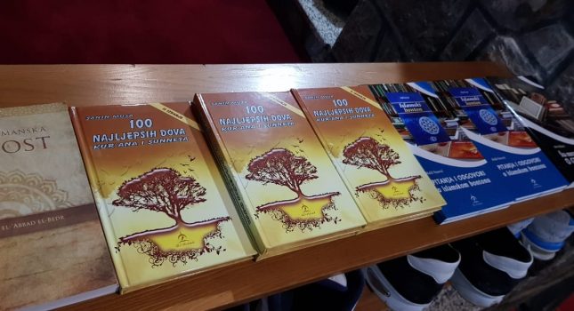 Podjela knjiga i dvd izdanja u džamiji Osmanagić