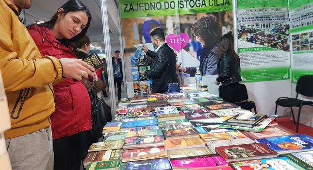 IKC Podgorica besplatno dijeli Kurane i islamske knjige u Podgorici!!!