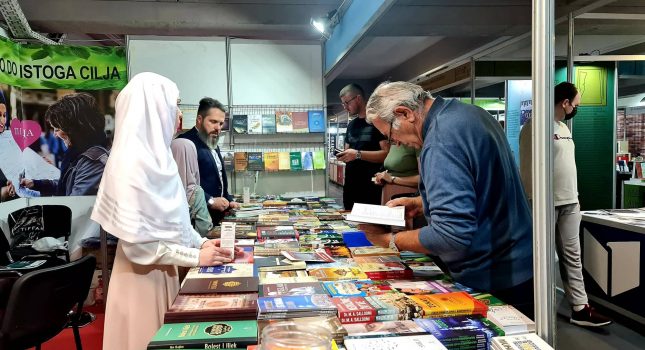 IKC-PODGORICA PONOVO NAJUSPJEŠNIJI NA ŠESNAESTOM MEĐUNARODNOM SAJMU KNJIGA I OBRAZOVANJA U PODGORICI (210 FOTOGRAFIJA)