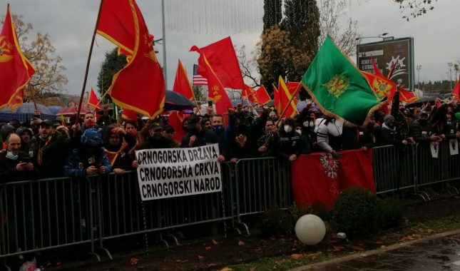 Dragan Bursać: Jesu li Crnogorci baš ‘nule od ljudi’?