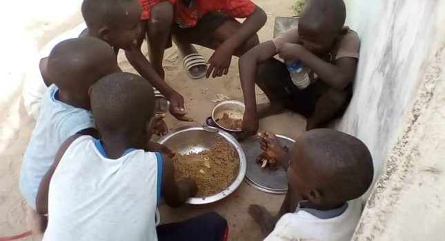 NAKON POVRATKA IZ AFRIKE: Zeničanin Anel Okić sa prijateljima pomaže šest afričkih porodica (VIDEO+FOTO)