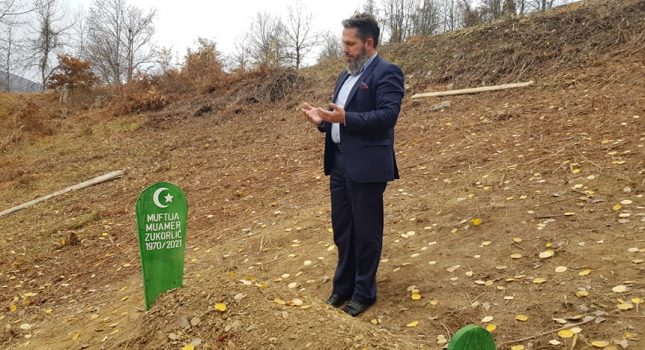 Muftija, Podgorica tužna prije, Podgorica tužna sad i Allah zna do kad