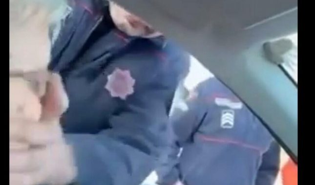 Crnogorski policajci maltretirali državljanina Albanije (VIDEO)