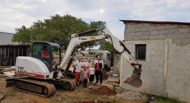 Svečano uručeni ključevi, prelijepo adaptirane kuće porodici Fetić-IKC Podgorica