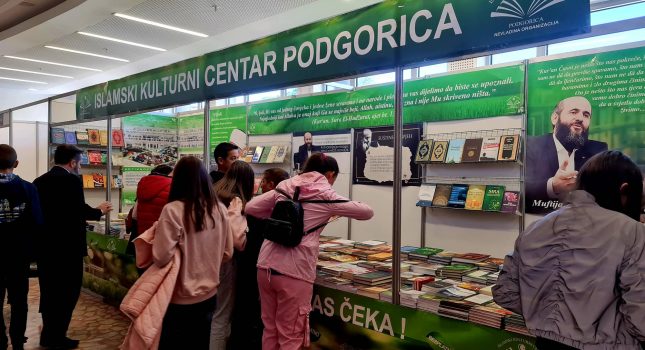 Dominantan štand Islamskog kulturnog centra Podgorica na sajmu knjiga u Nikšiću (200 fotografija)