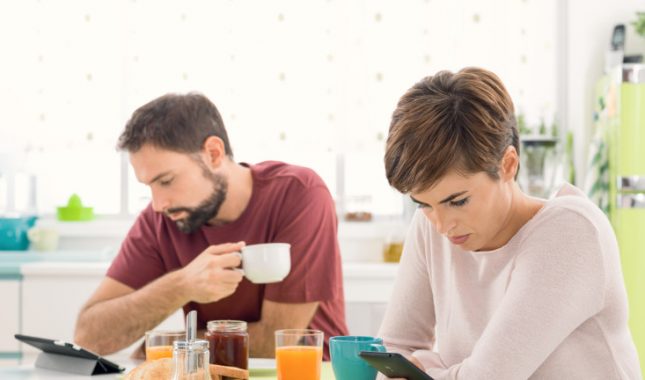 Patite li od ovisnosti o pametnim telefonima?