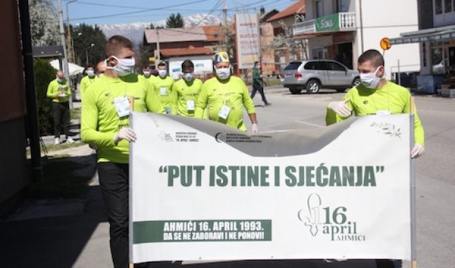 Obilježena godišnjica masakra u Ahmićima: Neka komšije katolici kažu gdje su kosti ubijenih (VIDEO)