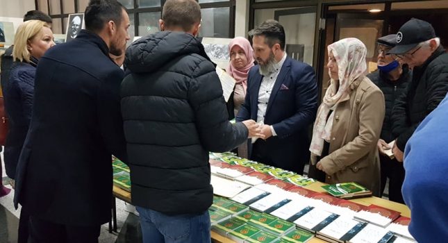 Predavanje prof. Sanina Muse u punoj sali KIC-a Malesija (GALERIJA SLIKA) IKC Podgorica