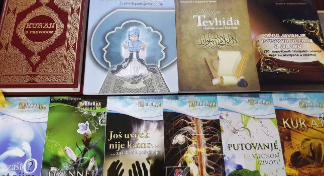 IKC Podgorica, podijelio više od 1000 knjiga građanima i 13. 200 flajera, građanima opštine Podgorica i Tuzi