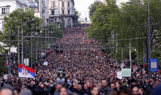 Srbija u apokaliptičnom porazu zatvara krvavi krug koji je počeo Milošević