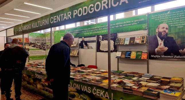 Dominantan štand Islamskog kulturnog centra Podgorica na sajmu knjiga u Nikšiću (200 fotografija)