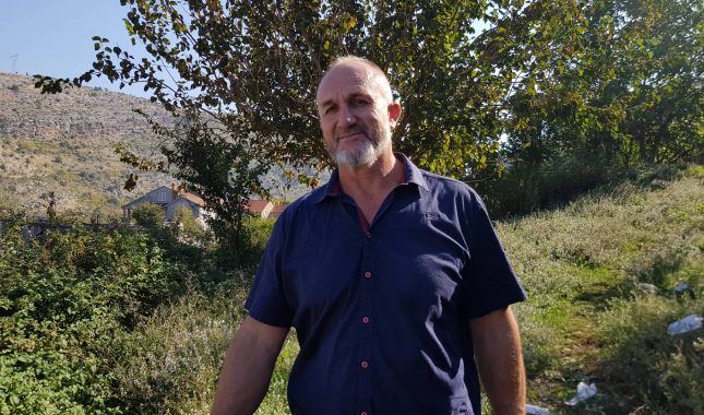 Isticati pozitivne osobine ljudi smatra se sunnetom