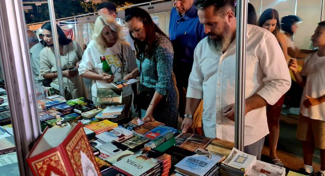 IKC Podgorica ponovo najuspješniji na sajmu knjiga u Ulcinju (193 FOTOGRAFIJE)