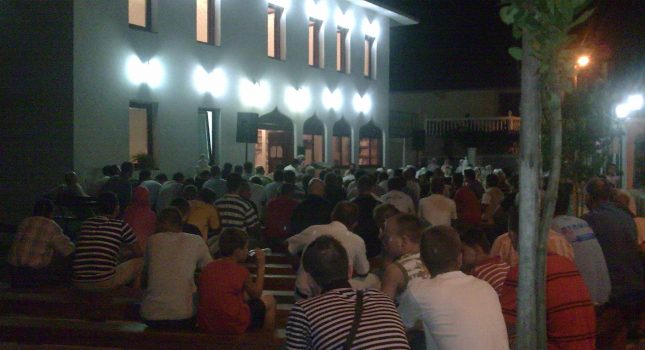 Uspješna realizacija islamske knjižare u džamiji na Karabuškom polju IKC Podgorica