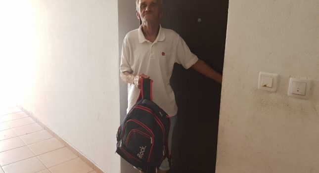 Besplatne tašne za đake prvake