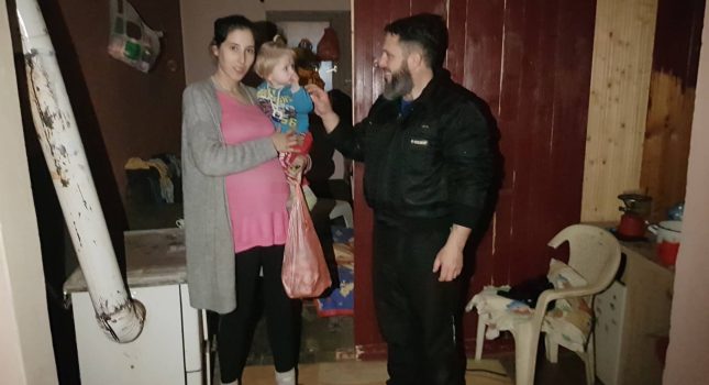 Neočekivana i nenajavljena sadaka na vratima siromaha