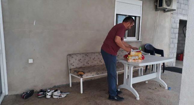 Podijeljeno 1600 kg prehrambrenih namjernica i hemije socijalno ugrozenim porodicama
