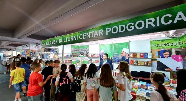 Islamski kulturni centar poklanja najljepše islamske knjige svim posjetiocima Međunarodnog sajma knjiga od 8 do 14 maja u Podgorici
