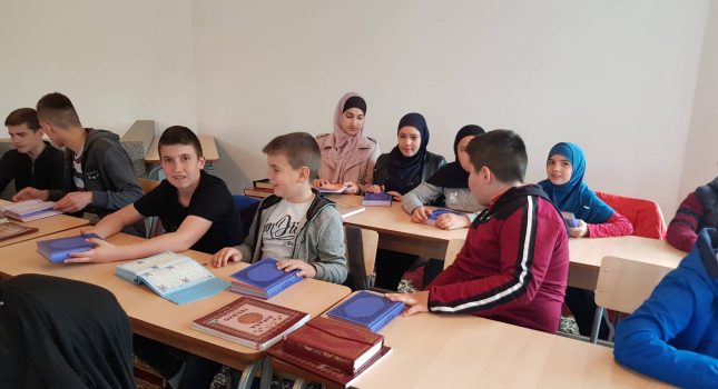 Donacija eksluzivnih izdanja Kur`ana najbrojnijem mektebu ne teritoriji cijele države Srbije