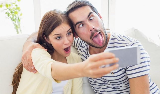 Selfiranje- psihički poremećaj i praznina čovjekove duše?