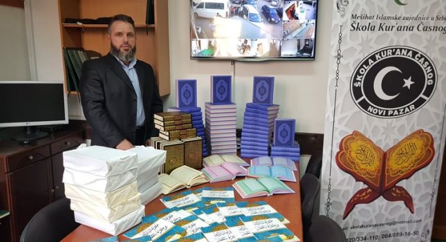 Poklon Kur`ani u boji najmlađim polaznicima Škole Kurana Časnog iz Novoga pazara