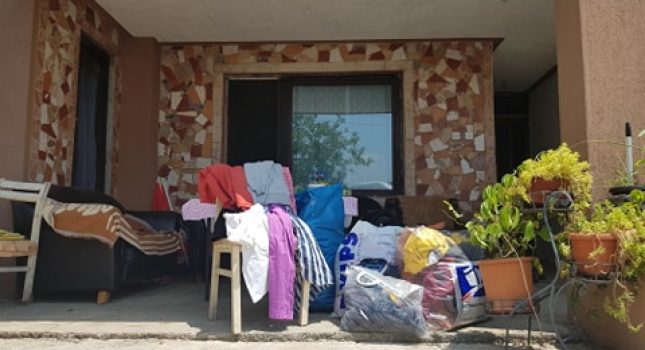 Donirana garderoba, obuća, invelidska kolica, frižider i posuđe IKC PODGORICA