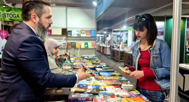 IKC-PODGORICA PONOVO NAJUSPJEŠNIJI NA ŠESNAESTOM MEĐUNARODNOM SAJMU KNJIGA I OBRAZOVANJA U PODGORICI (210 FOTOGRAFIJA)