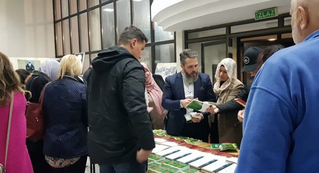 Predavanje prof. Sanina Muse u punoj sali KIC-a Malesija (GALERIJA SLIKA) IKC Podgorica