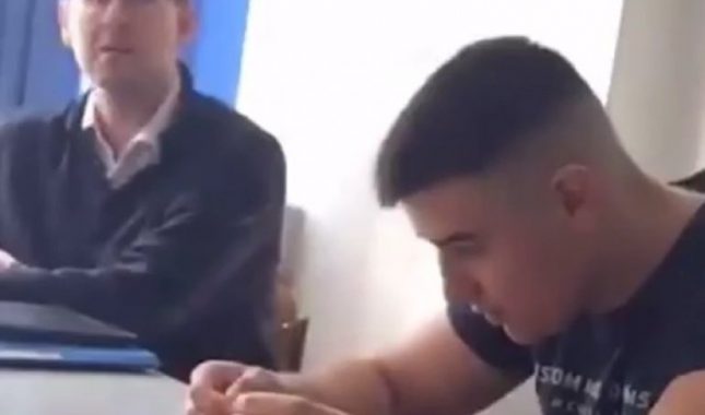 Direktor medrese brani puštanje brade