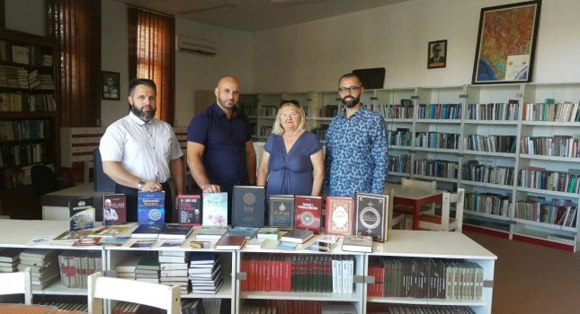 IKC Podgorica donirao 400 raznih knjiga islamske tematike Nacionalnim i svim gradskim bibliotekama u Crnoj Gori