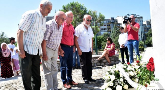 U PODGORICI OBILJEŽEN DAN SJEĆANJA NA ŽRTVE RATOVA: DA SE BUDUĆIM GENERACIJAMA NE PONOVI (FOTO-VIDEO GALERIJA)