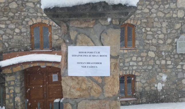 PETNJICA IZLIJEPLJENA PORUKAMA: “BIHOR PORUČUJE IZDAJNICIMA IZ SDA U BOSNI, OSMAN HRASTODER NIJE FAŠISTA”!