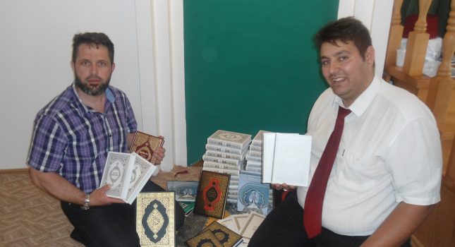 Kur`ani za Mesdžide i  NVO Galaxi u Herceg Novom,Tivtu i Budvi