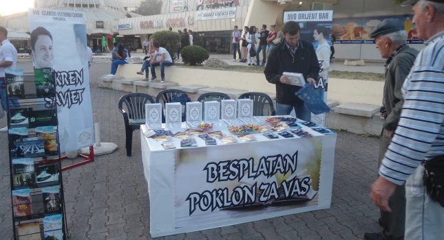 Besplatni Kur`ani za građane Bara