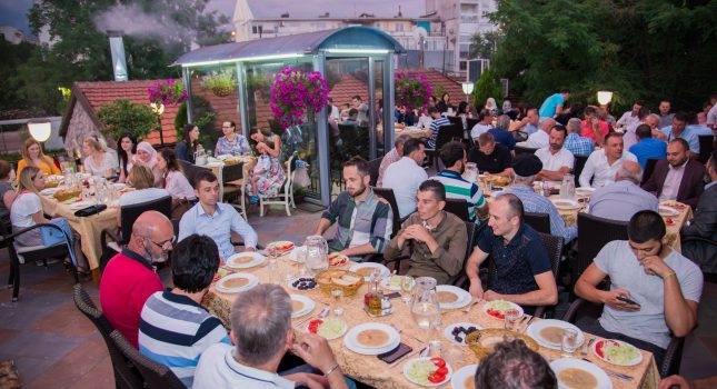 Veliki Ramazanski iftar u organicaciji IKC-a Podgorica