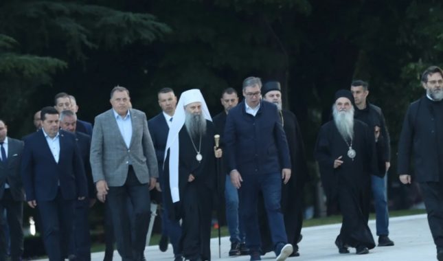 DOKLE ĆE TE GUSLATI SULUDI I LICEMJERNI SRPSKI RODE?