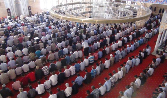 Zikr i klanjanje sun-sunneta (kako je to praksa u našim džamijama)